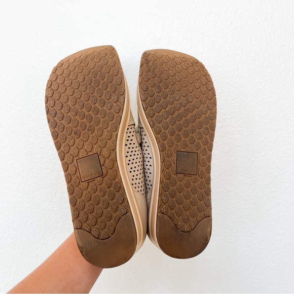 Dolce Vita Jhenee Perforated Sneakers Size 10 - Picture 8 of 9